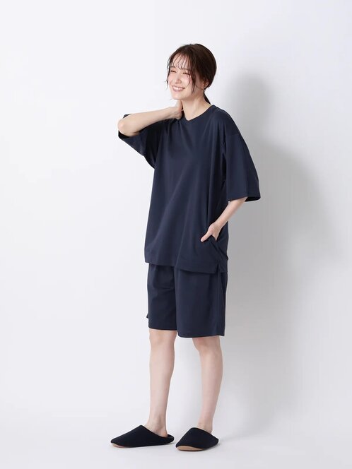 女性着用
