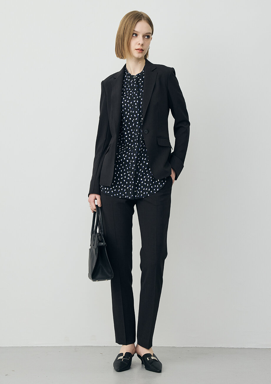 新品　ICB ブラック ビジネススーツ 42 ICB】SUITS&SET UP - ONWARD CROSSET