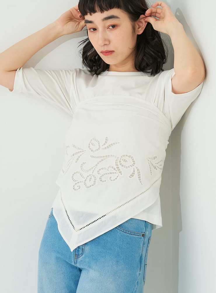 レース×ビスチェ