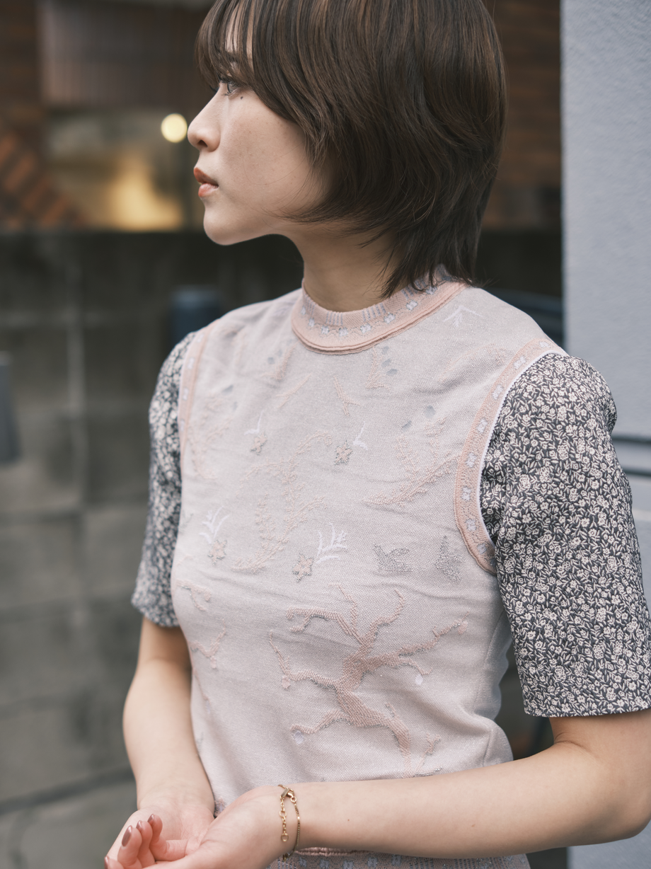 Layered Jacquard Sleeveless Knit Top