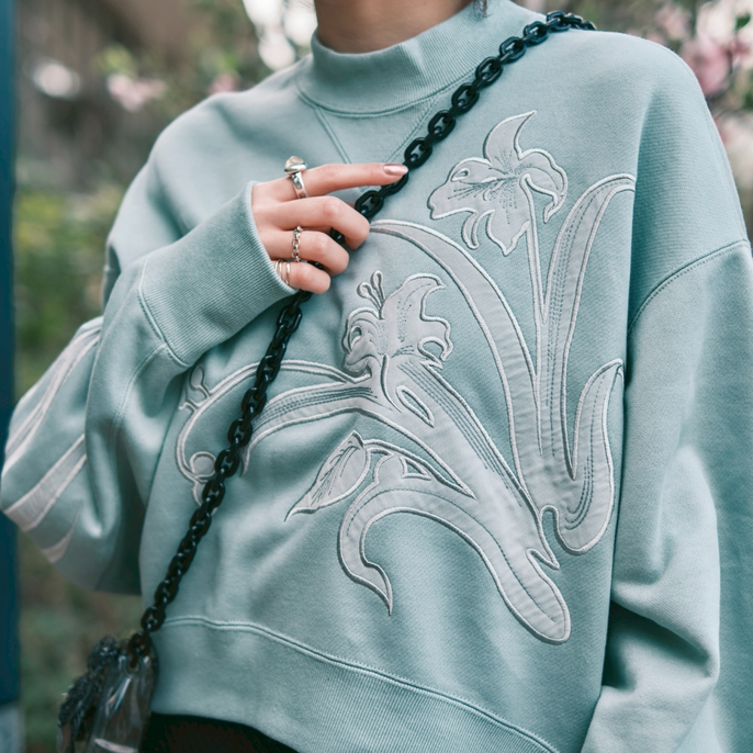 Floral Embroidery Short Sweat Top